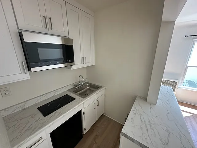4754 Oakwood Ave #11 — Photo 11