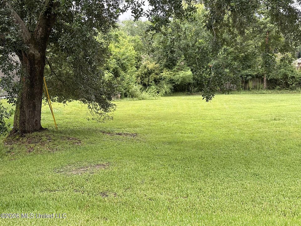 2nd image of E Diamondhead Dr Lot 4