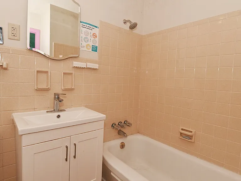 7146 S Meridian St — Photo 38