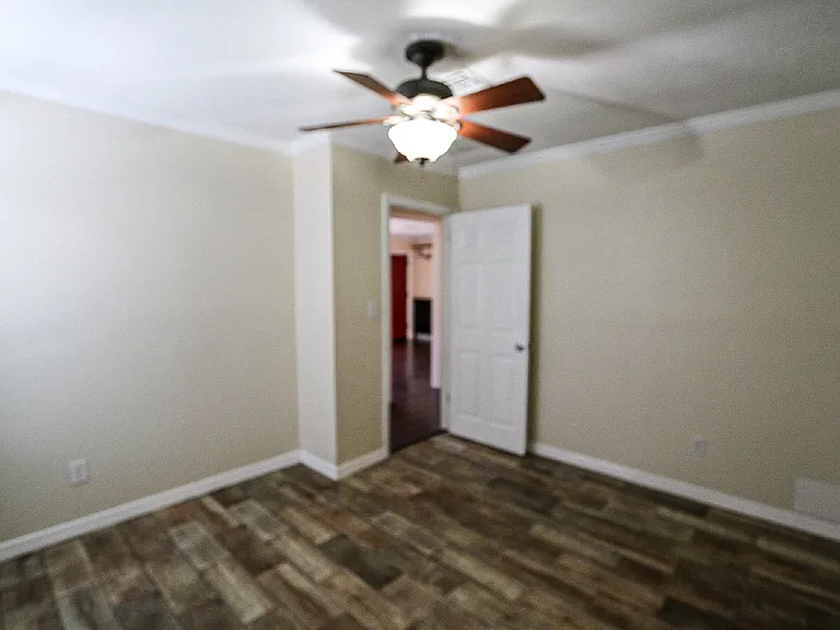 4419 W Euclid Ave — Photo 28