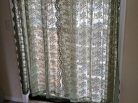 5th image of 2490 Merrman Dr