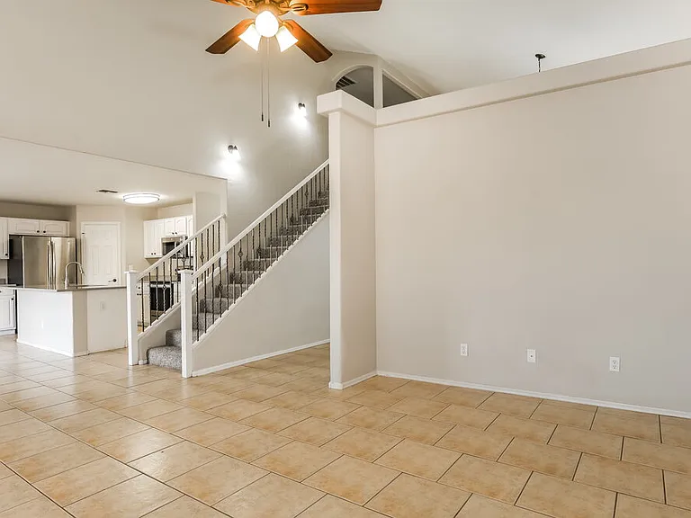 8216 W Globe Ave — Photo 8
