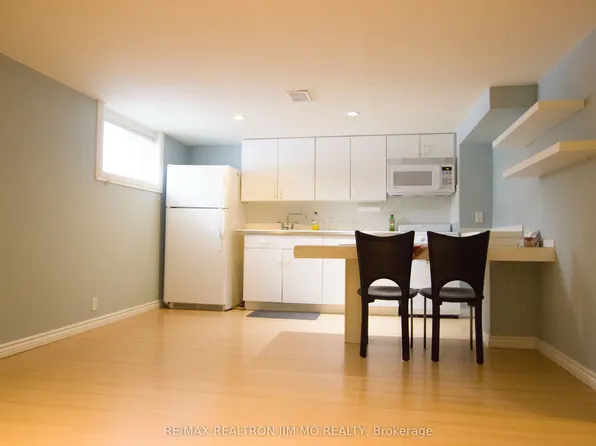 192 Maxome Ave #Basement, Toronto, ON M2M 3L2