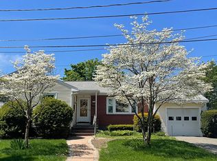 51 Albemarle Rd, Newton, MA 02460