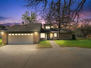 2111 Dorothy Ln, Azle, TX 76020