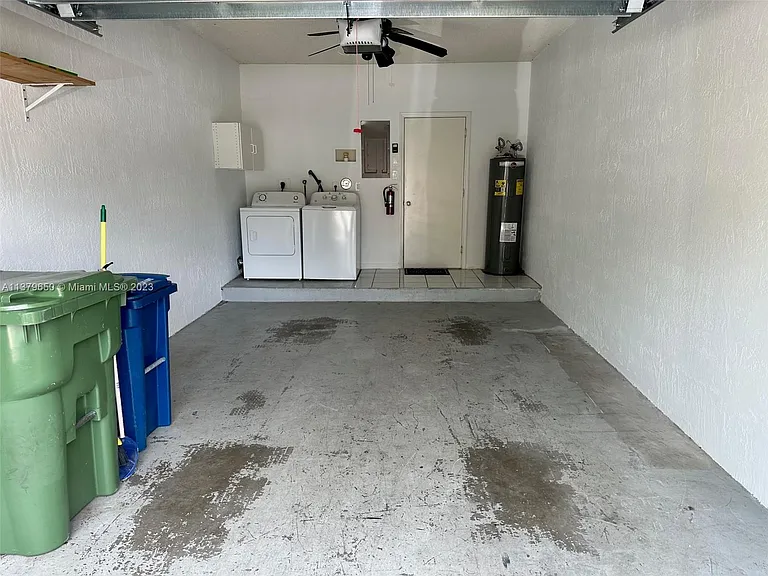 1001 Sorrento Dr — Photo 26