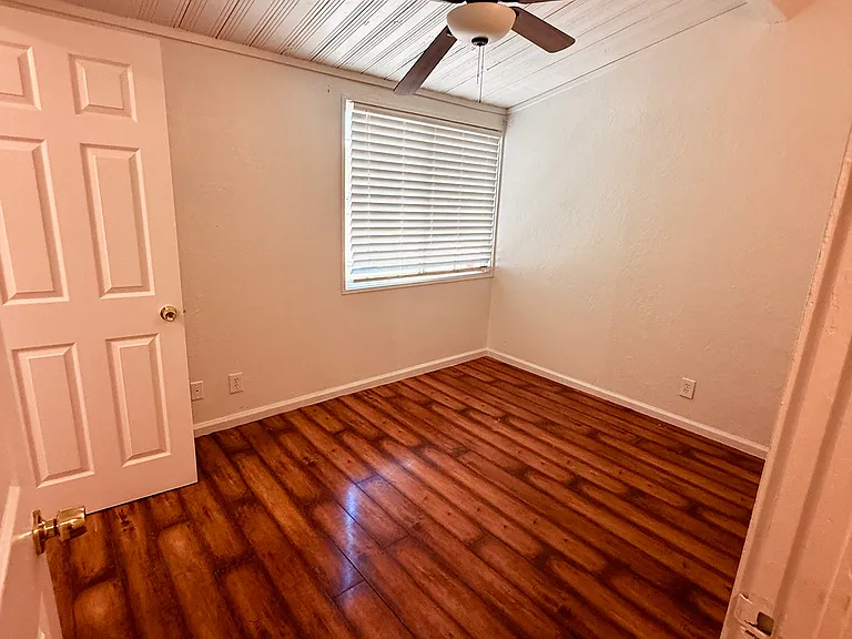 45503 Genoa Ave — Photo 7