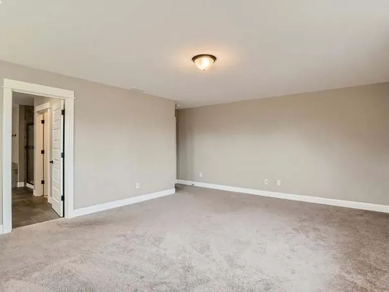 15318 NE 17th St — Photo 14