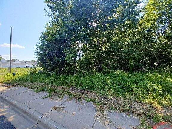 2nd image of 38 Oakview Ave