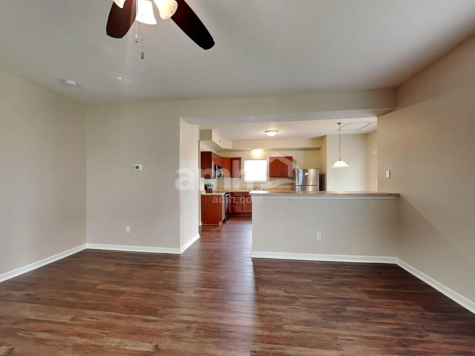 4 bed, 2.5 bath, 1687 sqft, $1,915 — Photo 4