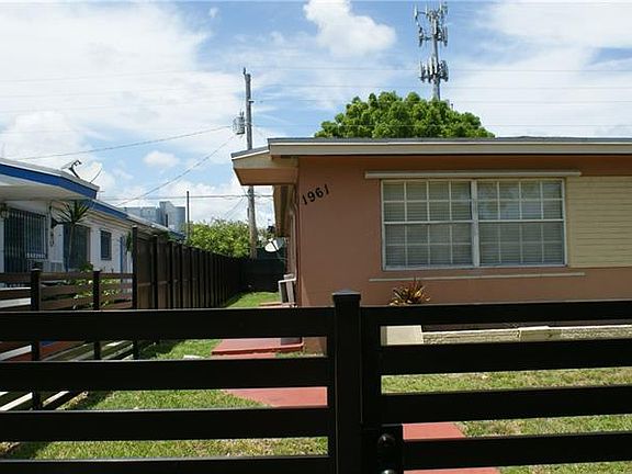 2nd image of 1961 NE 168th St APT 2