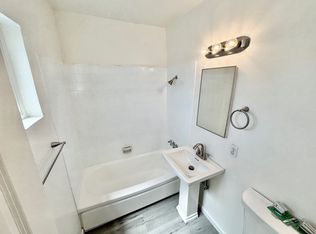 1801 Whittier Ave #6, Costa Mesa, CA 92627