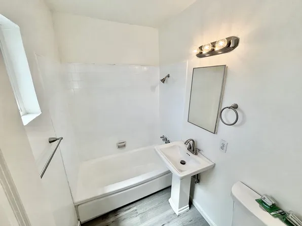 1801 Whittier Ave #6, Costa Mesa, CA 92627