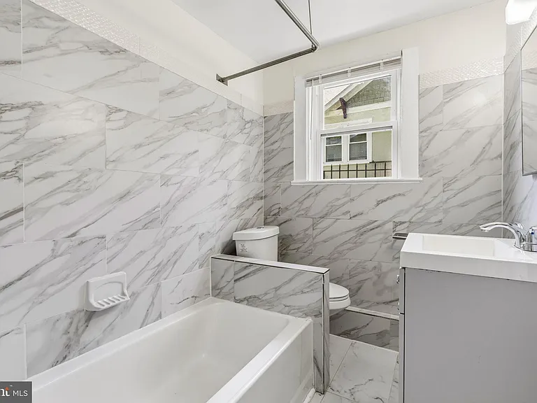 7126 Carroll Ave #4 — Photo 10