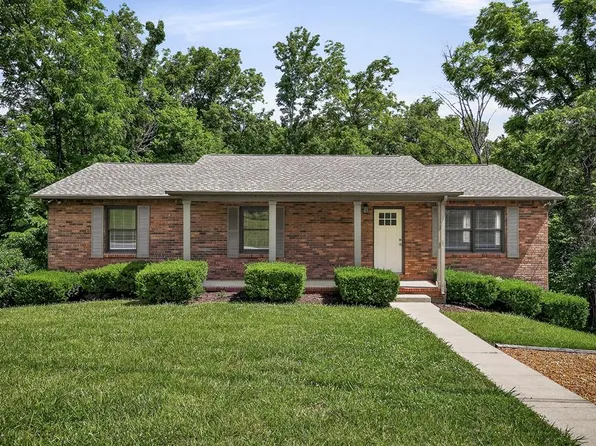 2600 Lake Valley Dr, Cookeville, TN 38506