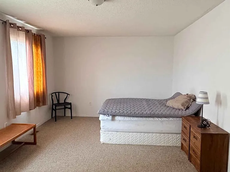 35 E View Green Cres #G — Photo 10
