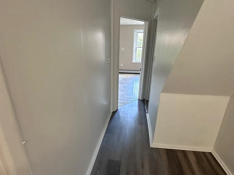 653 Beatty St #2 — Photo 5