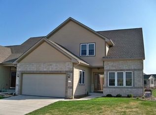 8968 S Cordgrass Cir #8968, Franklin, WI 53132