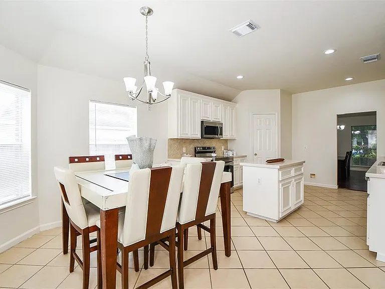 3207 Brook Arbor Ln — Photo 17