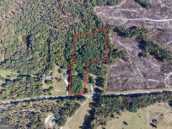 2nd image of 420 Moore Rd