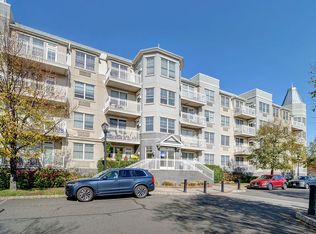 30 Freedom Way #209, Jersey City, NJ 07305
