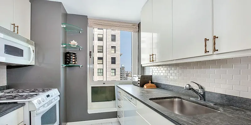 Rented by Corcoran | media 10