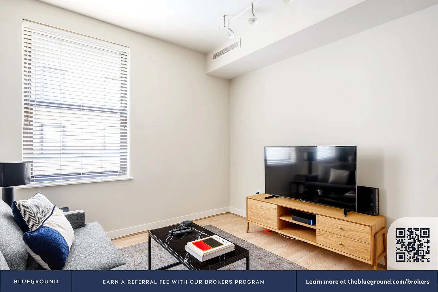 1 bed, 1.0 bath, 757 sqft, $3,730 — Photo 3