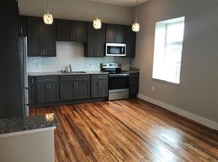 127 N Greene St APT 305, Greensboro, NC 27401