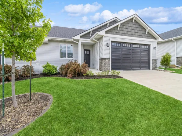 823 Trail Ridge Rd, Indianola, IA 50125