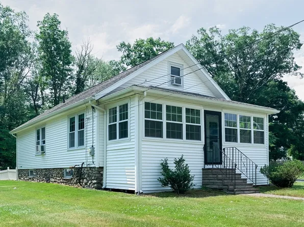 40 Johnson St, Millbury, MA 01527