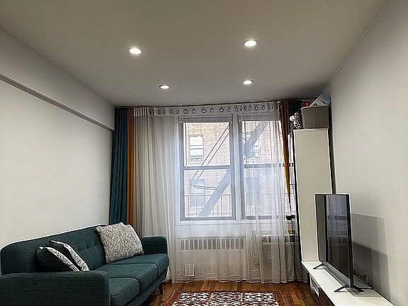 2nd image of 1580 E 18th St APT 2K