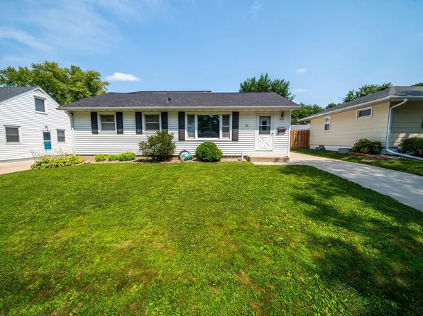 1853 16 1/2 St NW, Rochester, MN 55901
