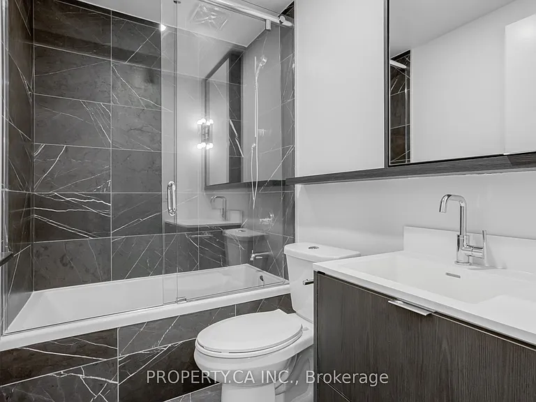 6 Greenbriar Rd #106 — Photo 21