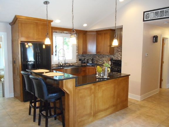 4th image of 4601 Bonneville Dr NE