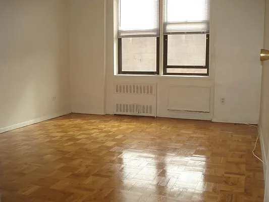 Rented by Alma Realty Corp. | media 8