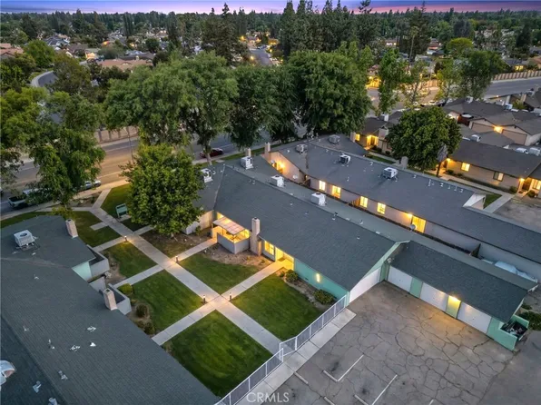 6912 N Half Moon Dr, Bakersfield, CA 93309