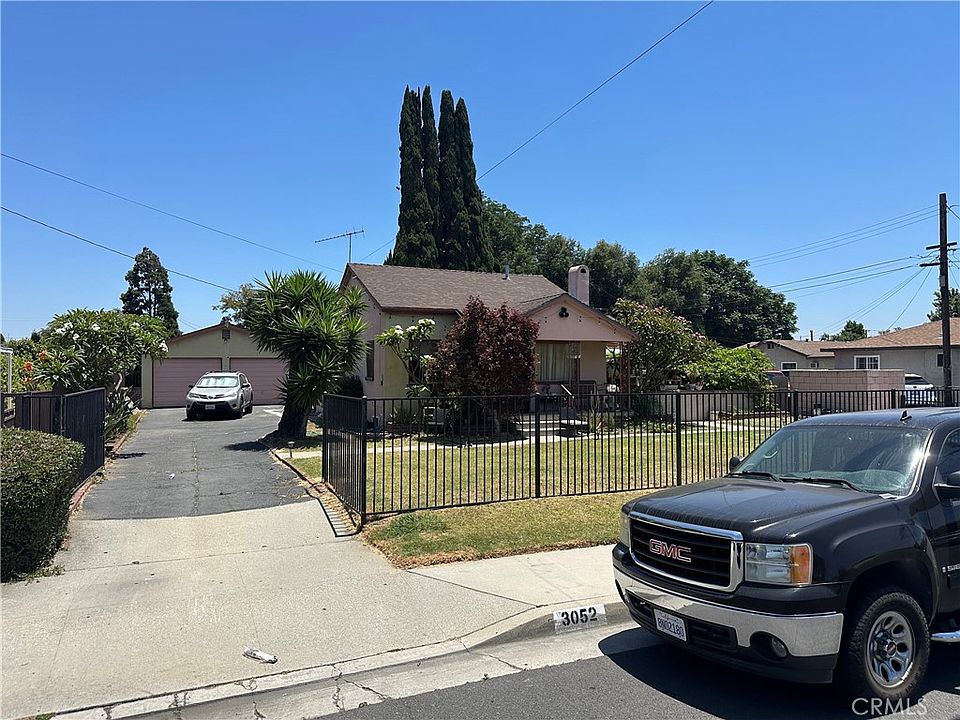 2nd image of 3050 Sastre Ave