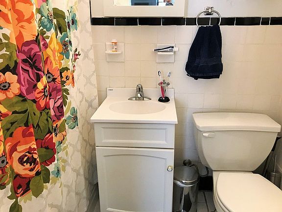 5th image of 150 W 73rd St APT 5