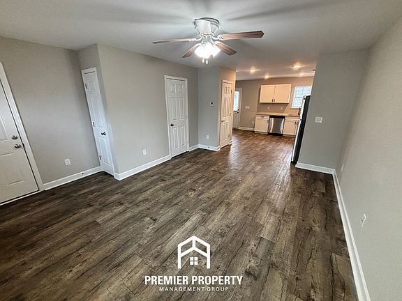3rd image of 185 Willowridge Ln