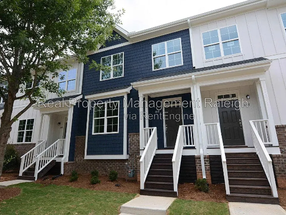 802 Laurel Gate Dr