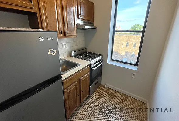 Rented by AM Residential | media 8