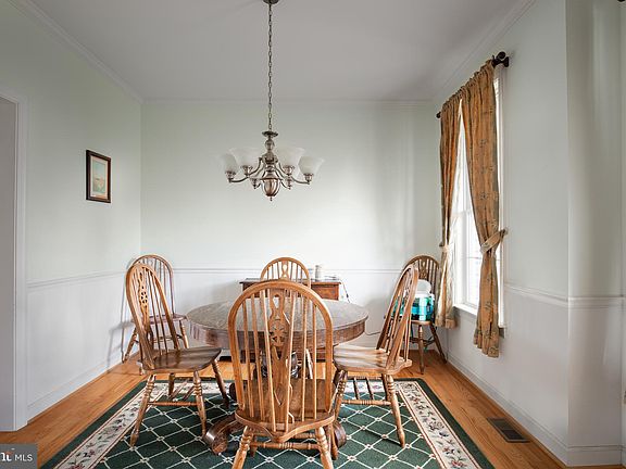 4th image of 108 Dell Ct