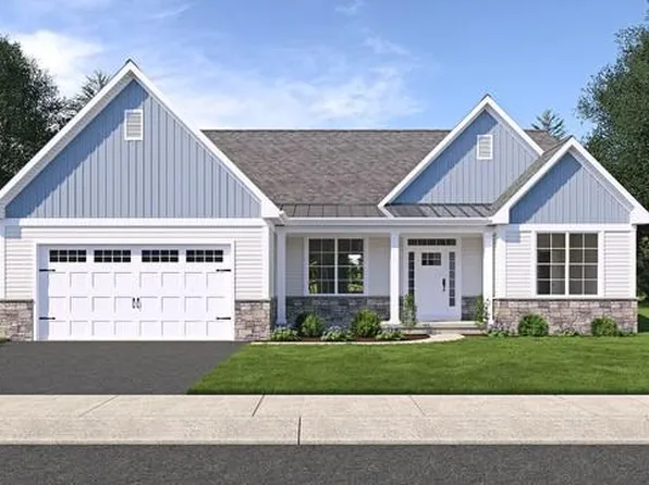 22 N Whisper Ln, New Holland, PA 17557