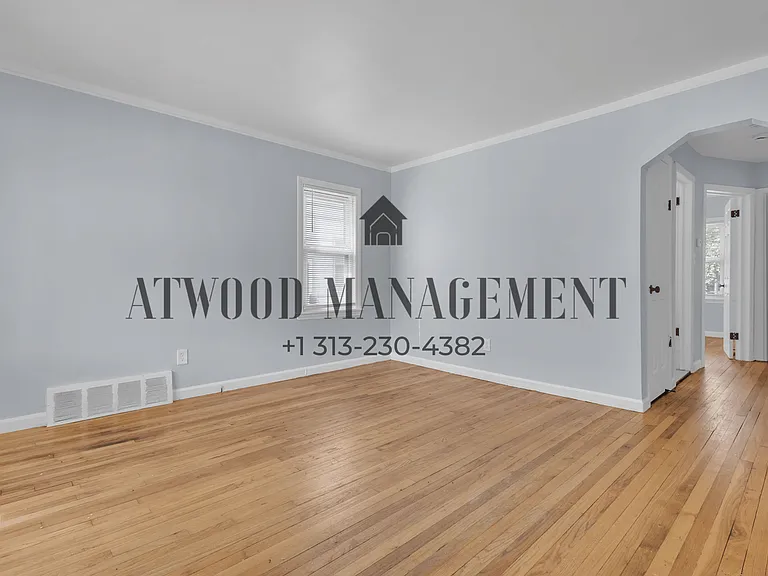 19355 Caldwell St — Photo 3