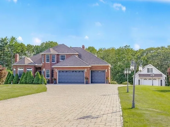 114 Upper Gore Rd, Webster, MA 01570