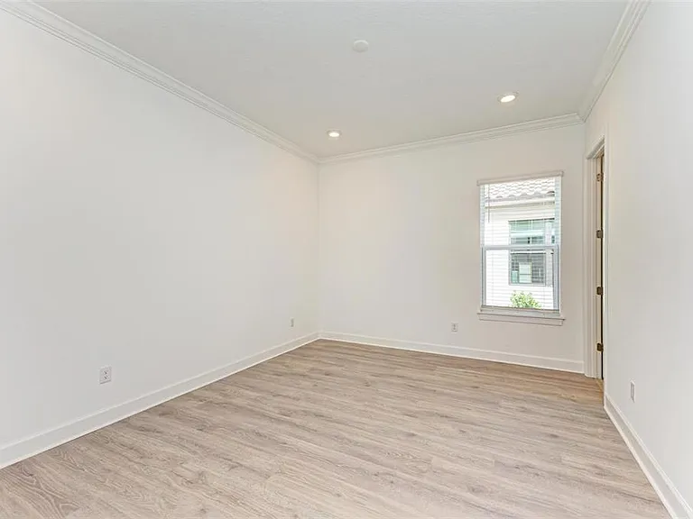 16403 Umbria Pl — Photo 37