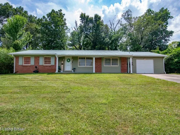 679 Cherrywood Dr, Radcliff, KY 40160