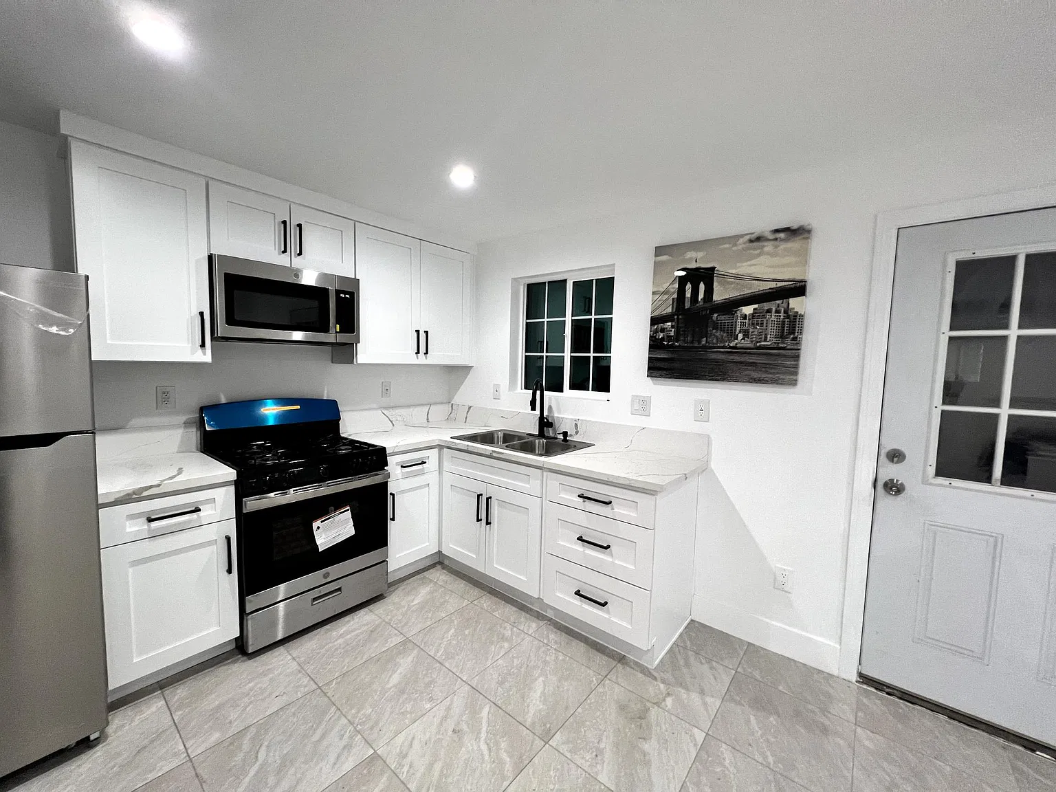 18234 Weddington St — Photo 3