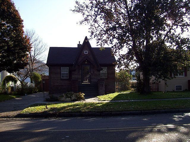1st image of 307 S Willow St