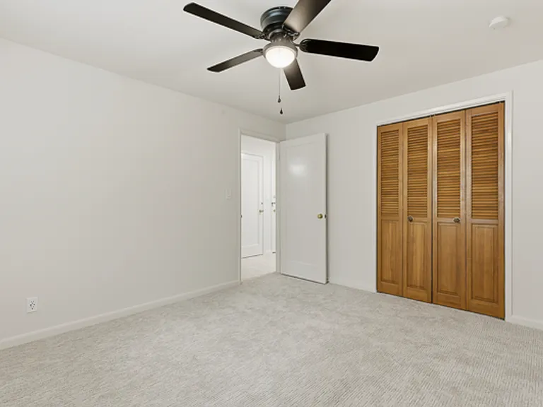 The Highland Arms Apartments — Photo 14